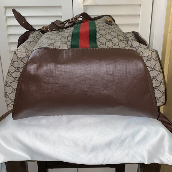 GUCCI Ophidia GG Medium Backpackβ¦π - Picture 2 of 16